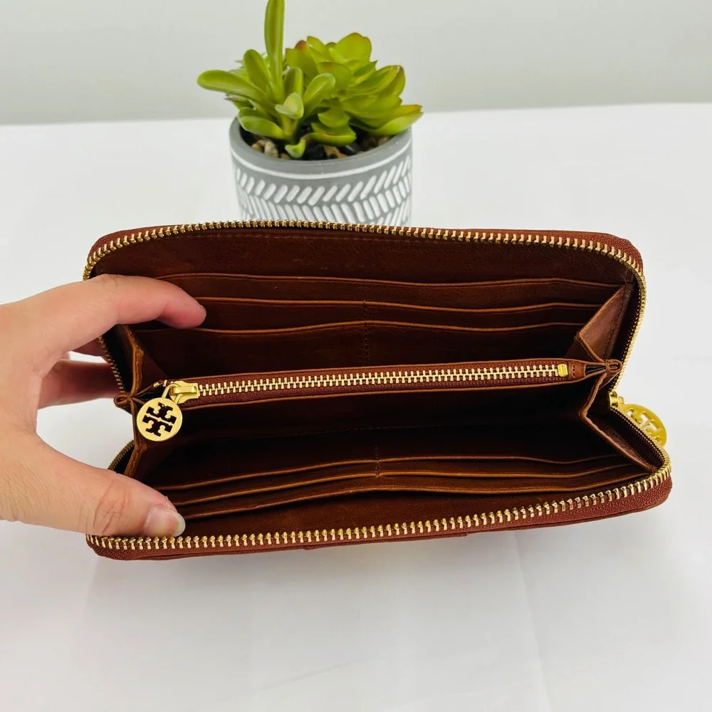 Tory Burch Amanda Zip Around Continental Wallet Brown Leather Gold Logo - Picture 5 of 9